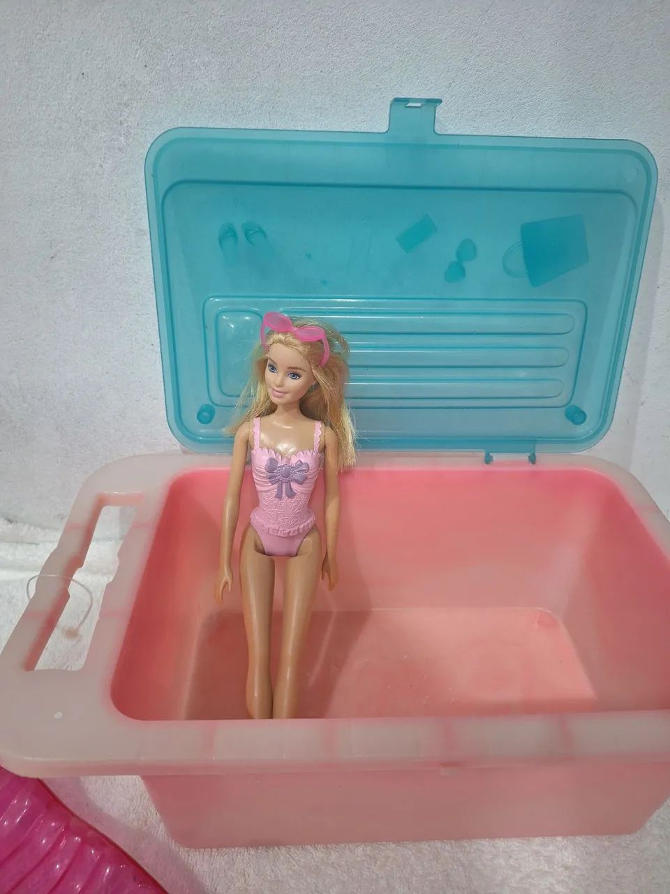 Boneca Barbie e piscina - Foto 3