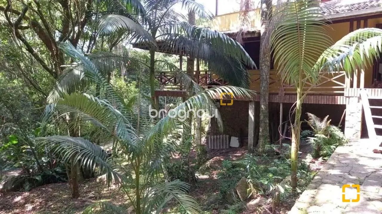 BROGNOLI VENDE - Sítio em rua tranquila na Vargem do Bom Jesus, Florianópolis/SC
