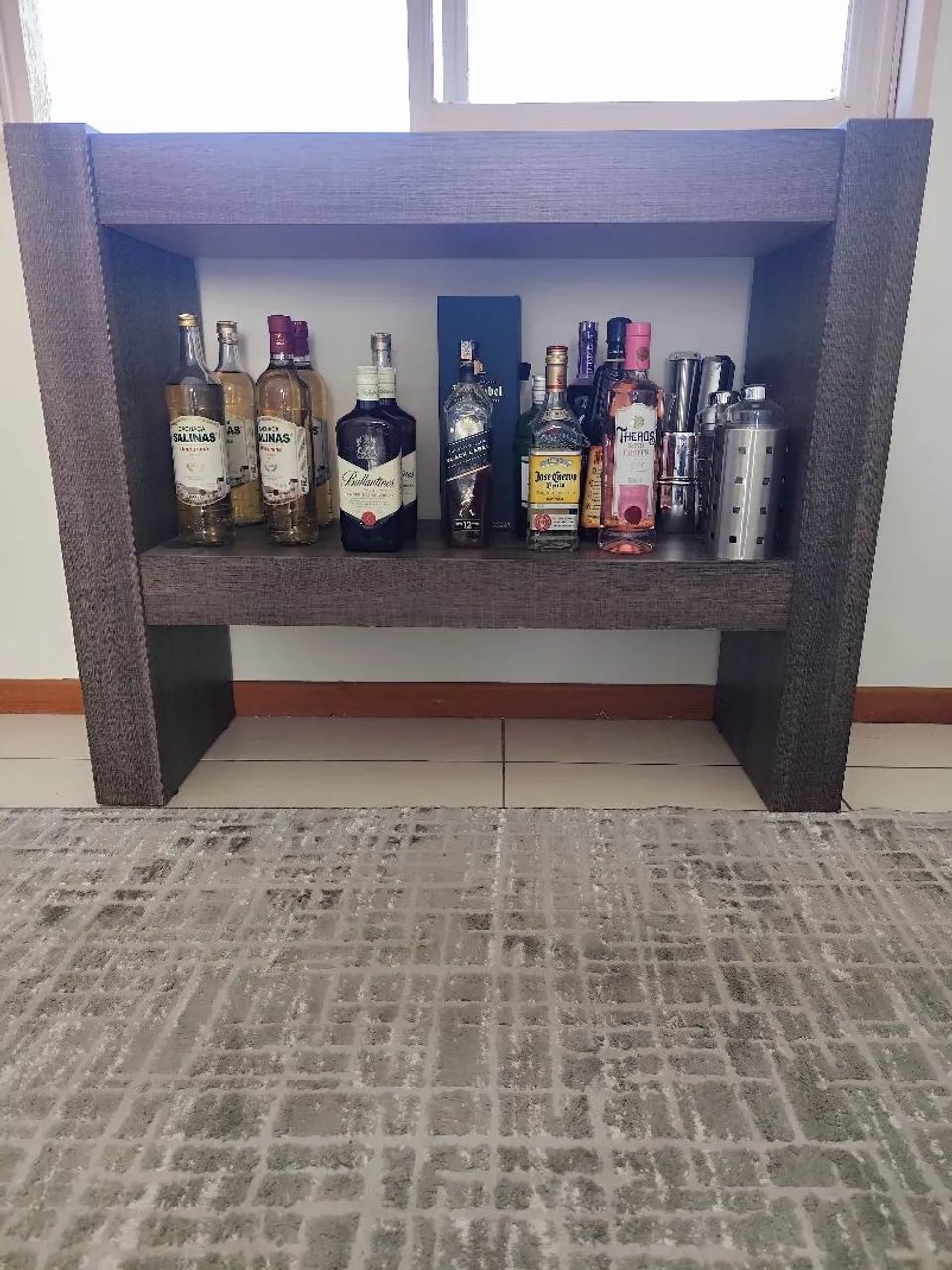 Aparador / Rack / Bar