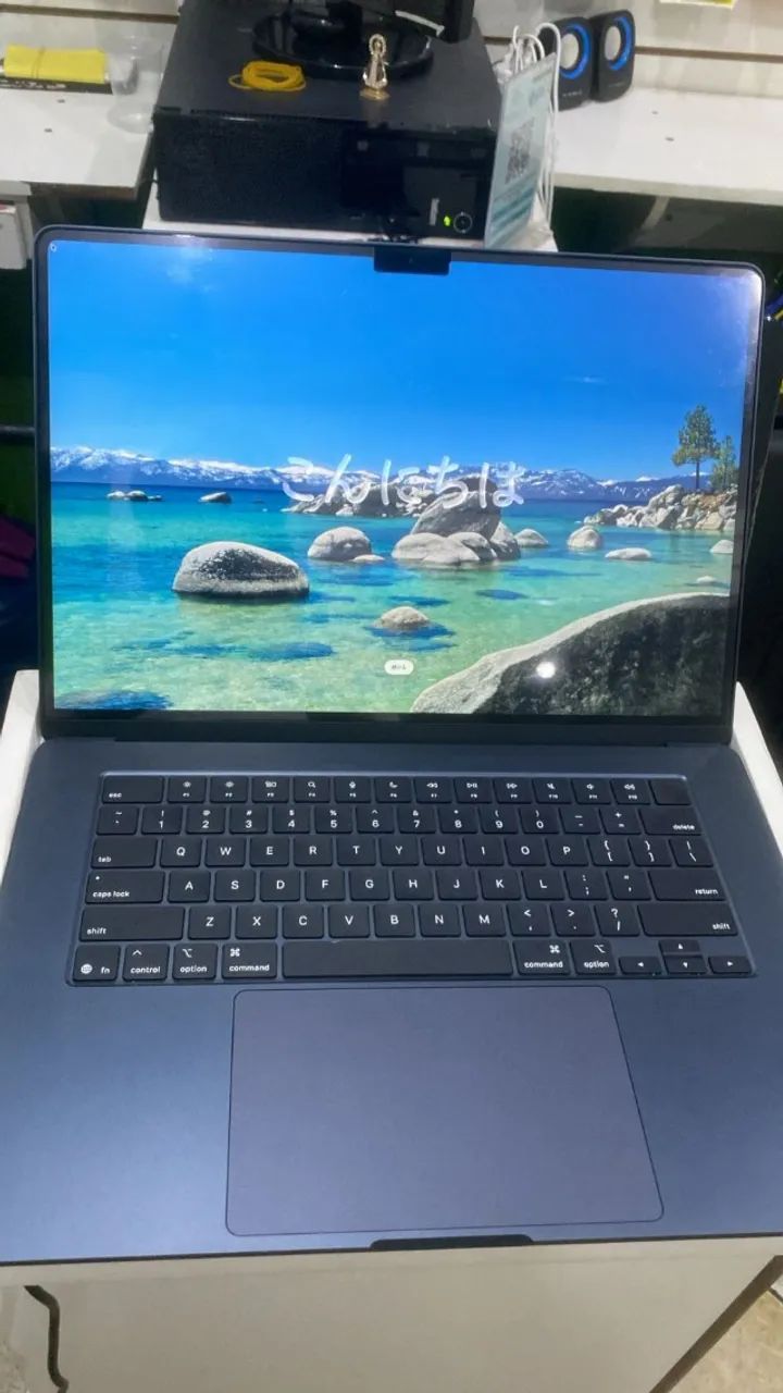 Macbook M4 Air - 256GB  16GB DE RAM - 15 polegadas  Cor Midnight 6 meses de uso apenas