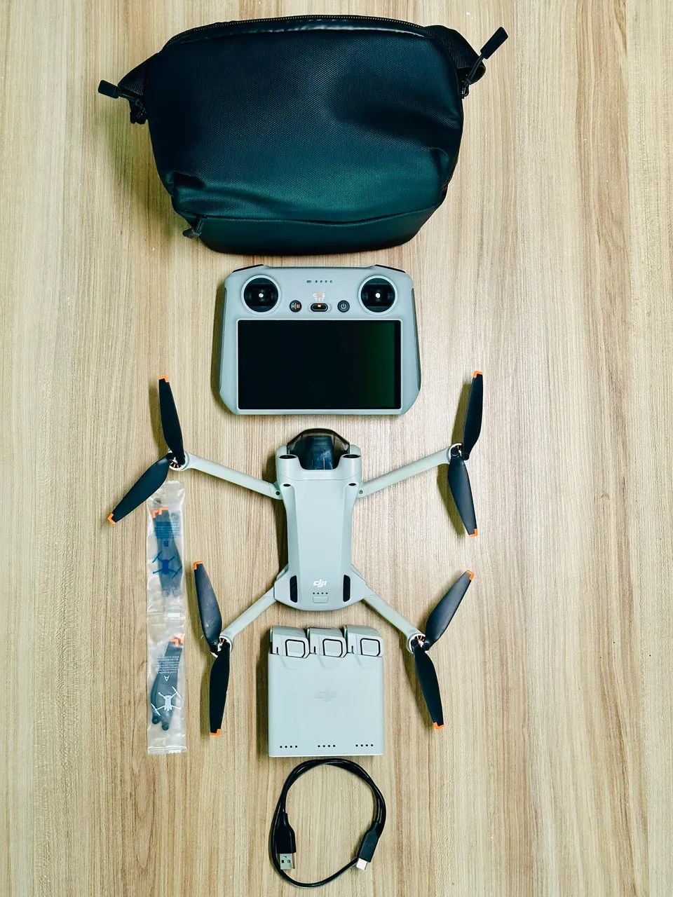 DJI Mini 3 Pro + Fly More Kit  - Foto 5