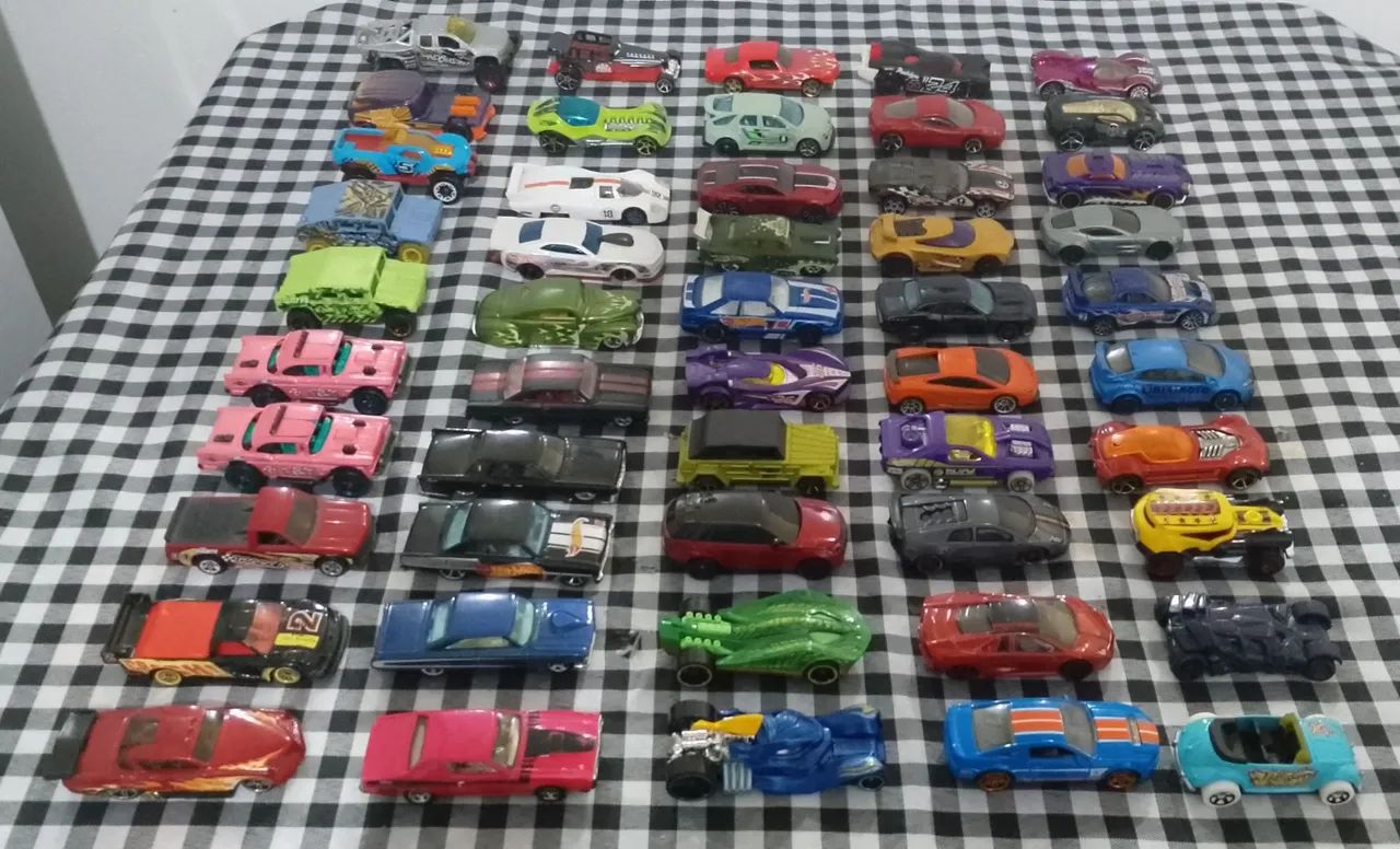 Lote Carrinhos Hot Wheels  - Foto 2