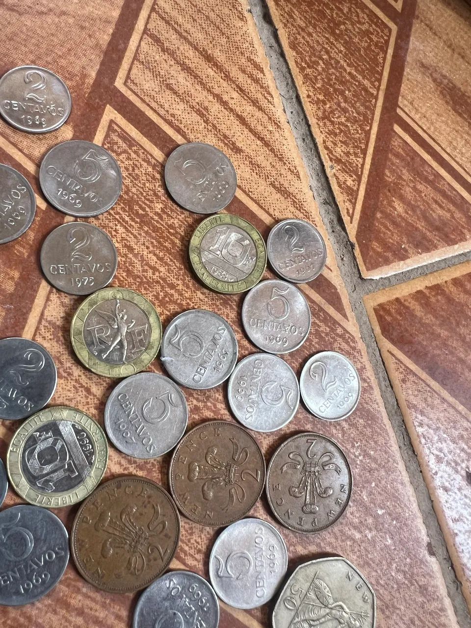 Vende-se moeda antiga variado - Foto 3