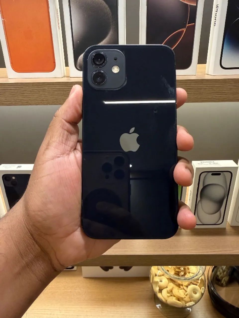 12 PRETO DE 64GB ( SEM FACE ID ) COM GARANTIA  - Foto 2