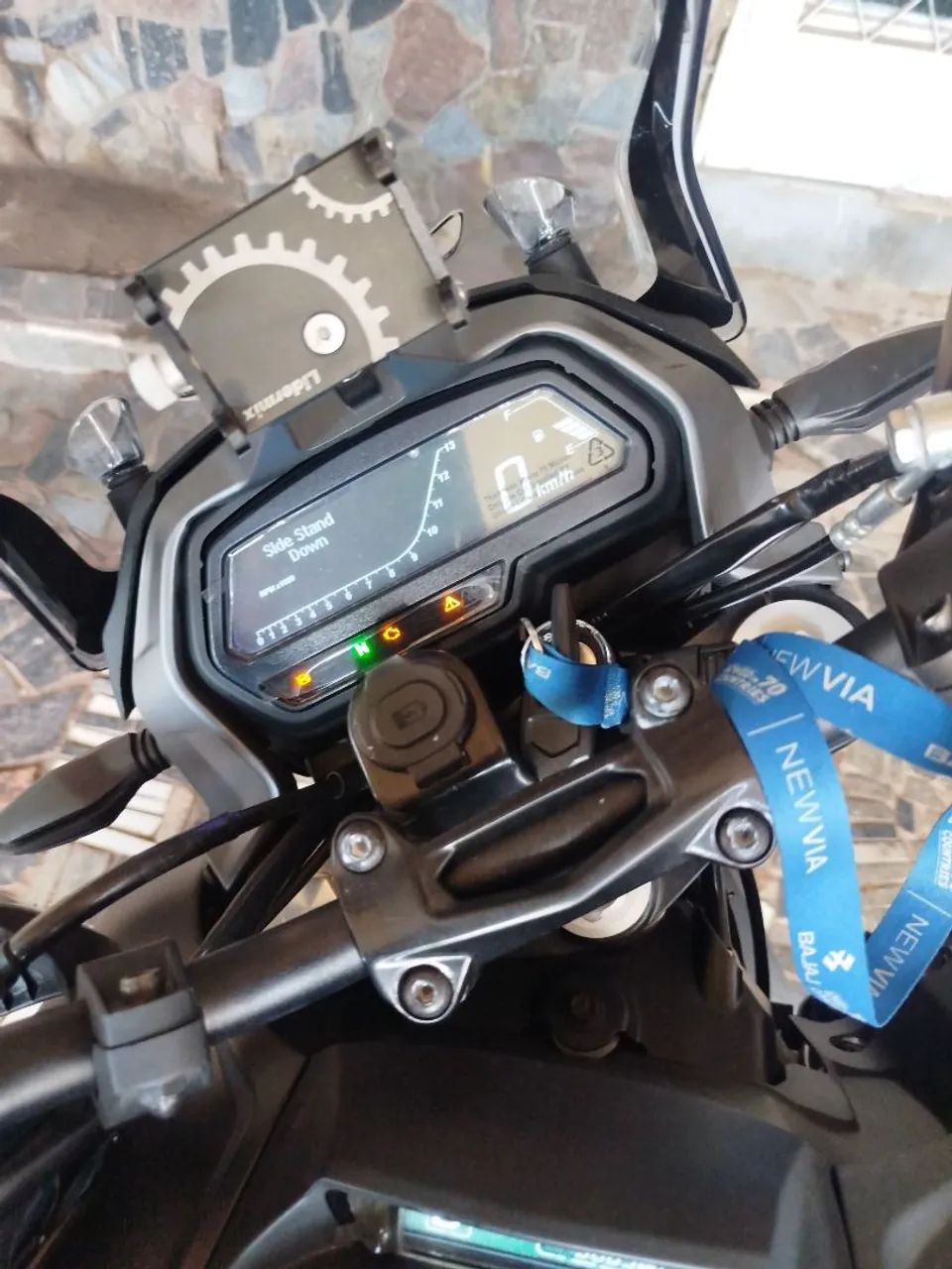 DOMINAR BAJAJ 400CC 2025 - Foto 4