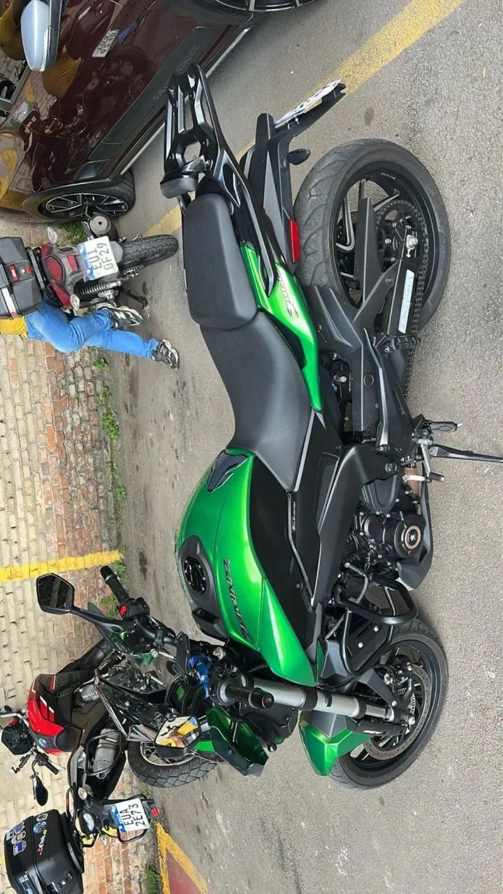 Bajaj D400 (9.000km) 2024 - Foto 5