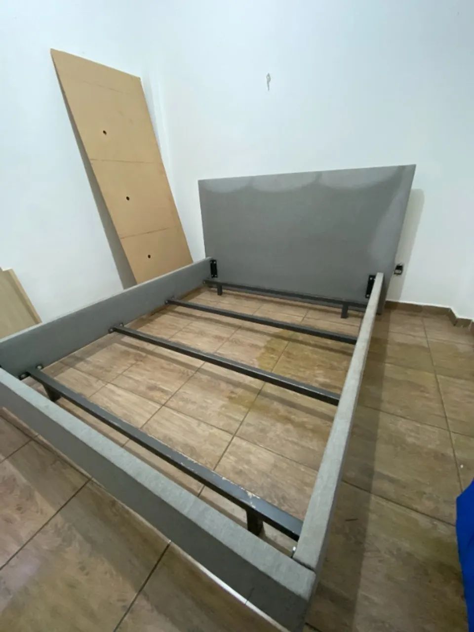 Cama QUEEN SIZE com cabeceira - Foto 3