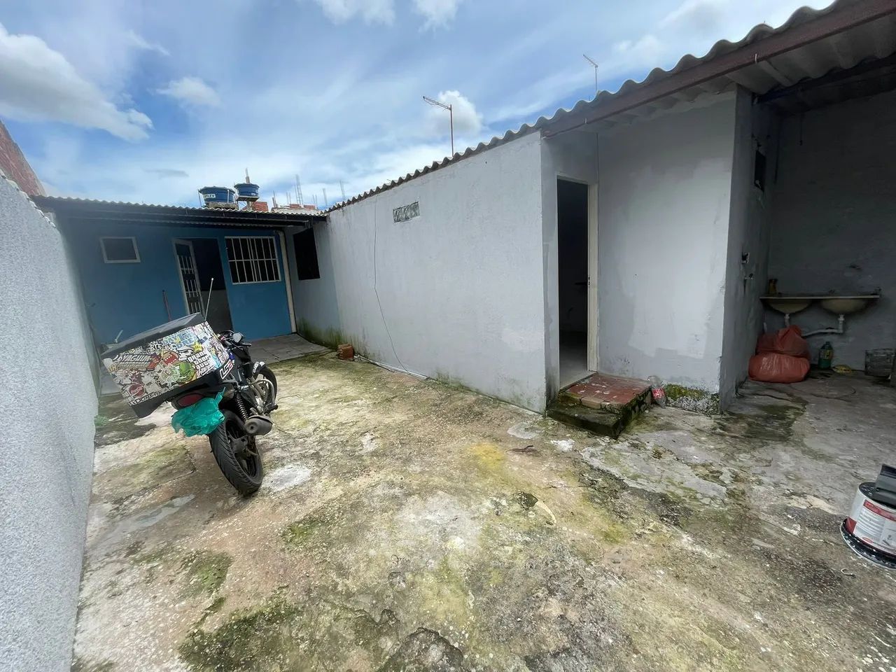 Vendo casa com documentação 