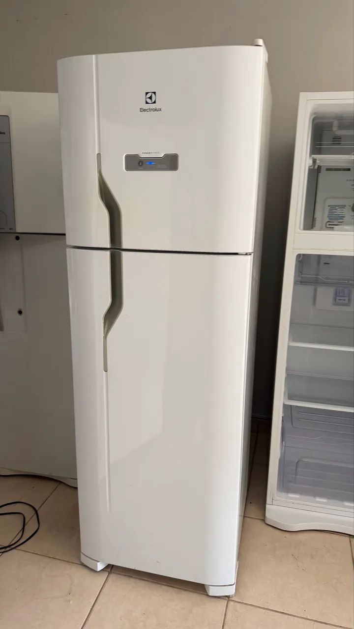 Geladeira Eletrolux Duplex Semi nova 