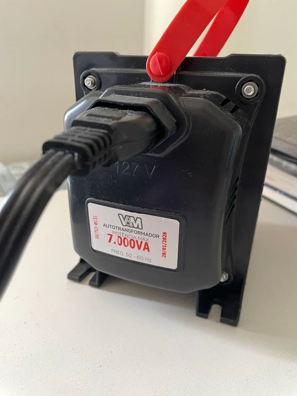 Transformador de voltagem 7000 VA