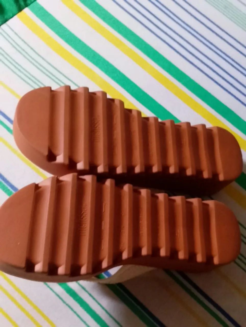 VENDO SANDÁLIA MELISSA,N38. - Foto 4