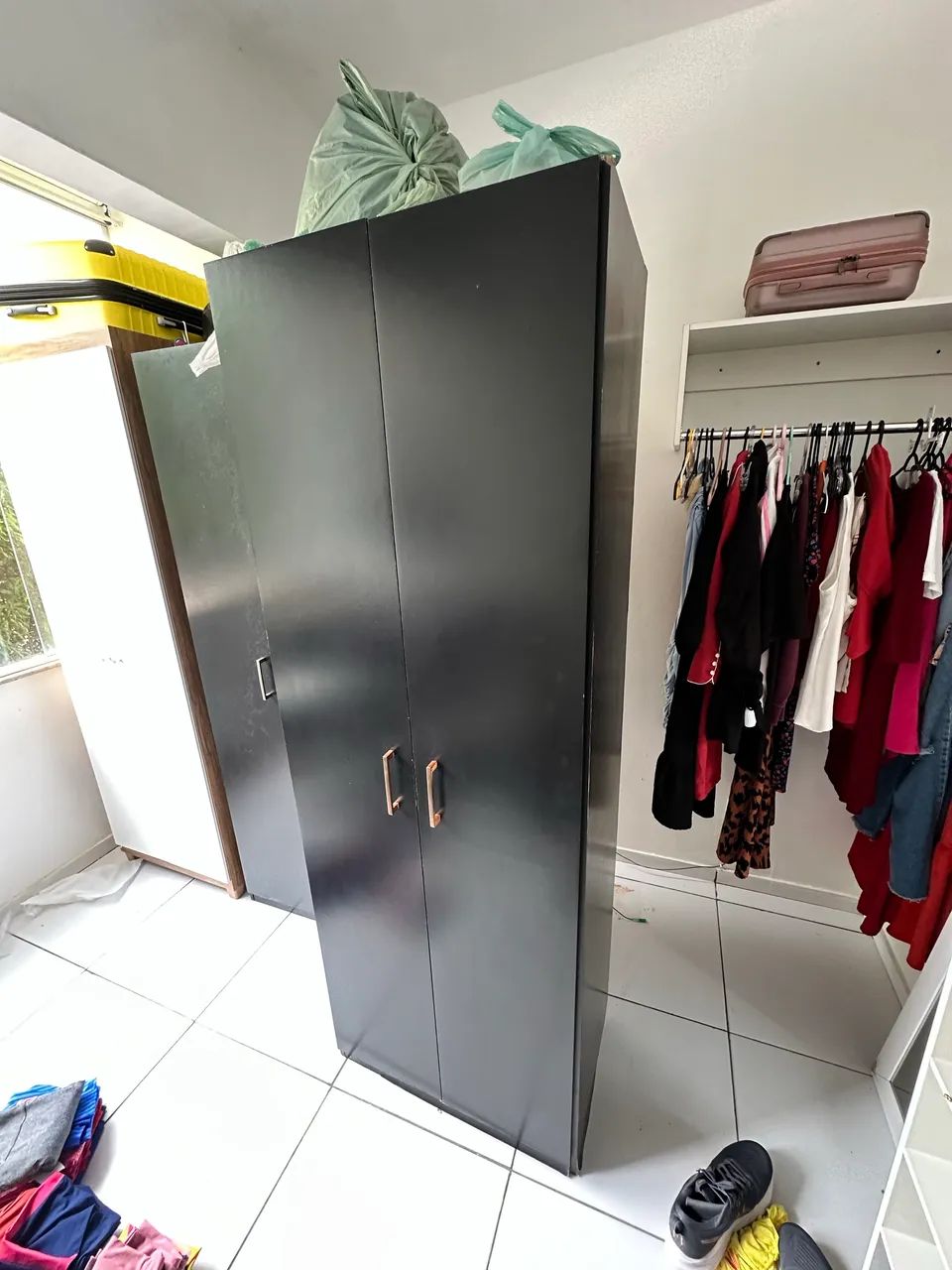 Guarda roupa pequeno duas portas 