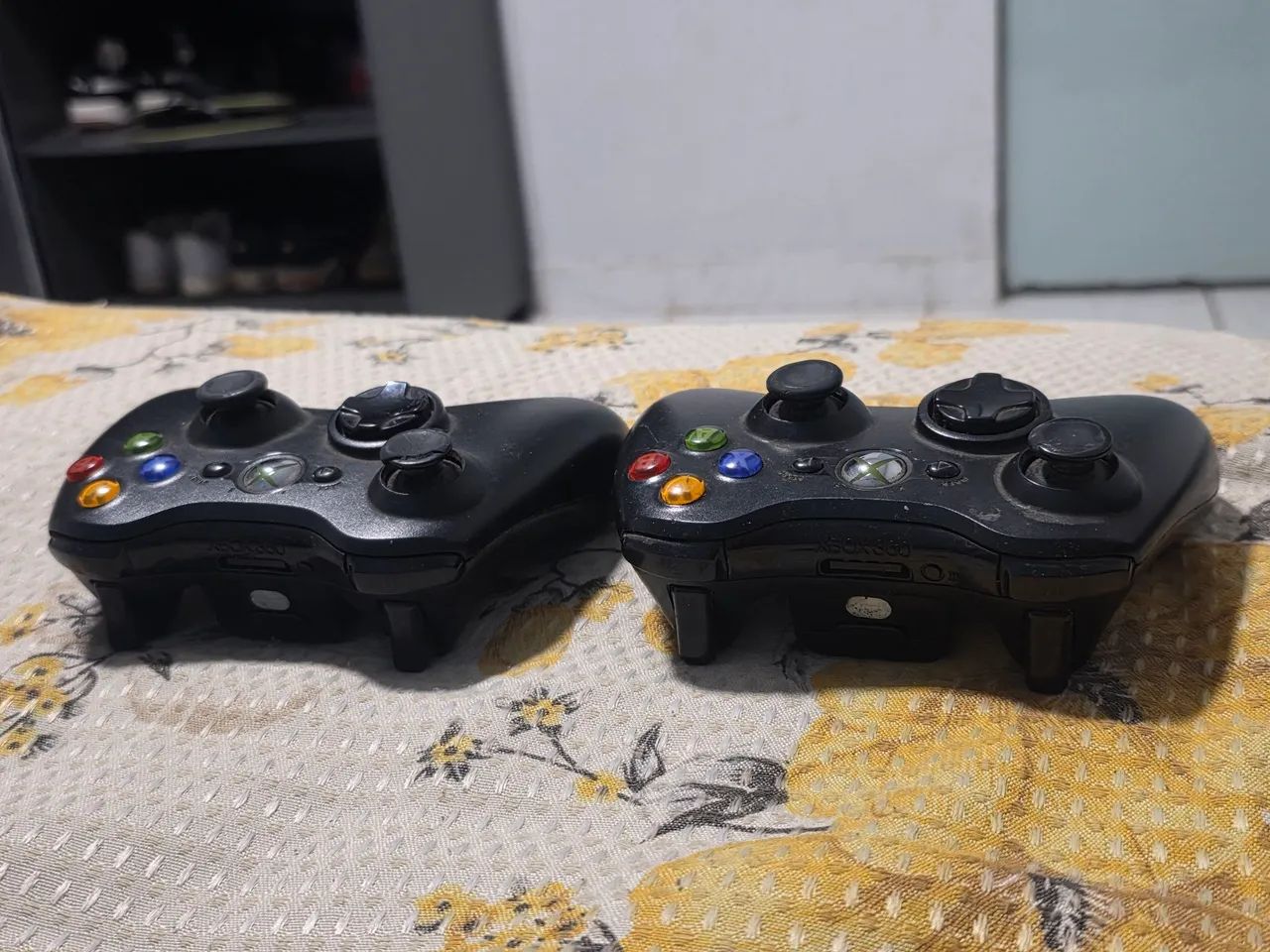 2 controles de Xbox 360 original com bateria  - Foto 2