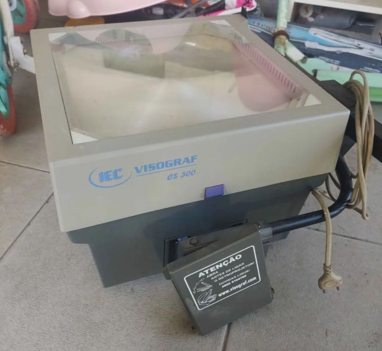 Vendo retroprojetor funcionando perfeitamente Antigo  - Foto 2