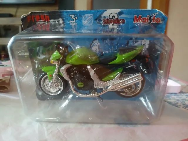 Moto em miniaturas 