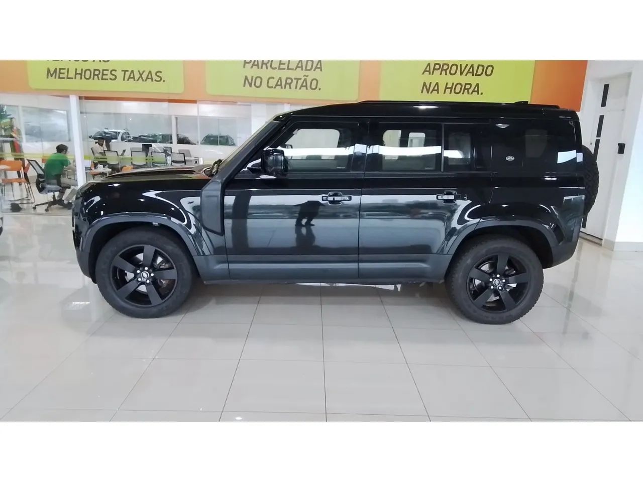 Land Rover Defender 110 2.0 Turbo SE Si4 Aut., foto 3 de 12