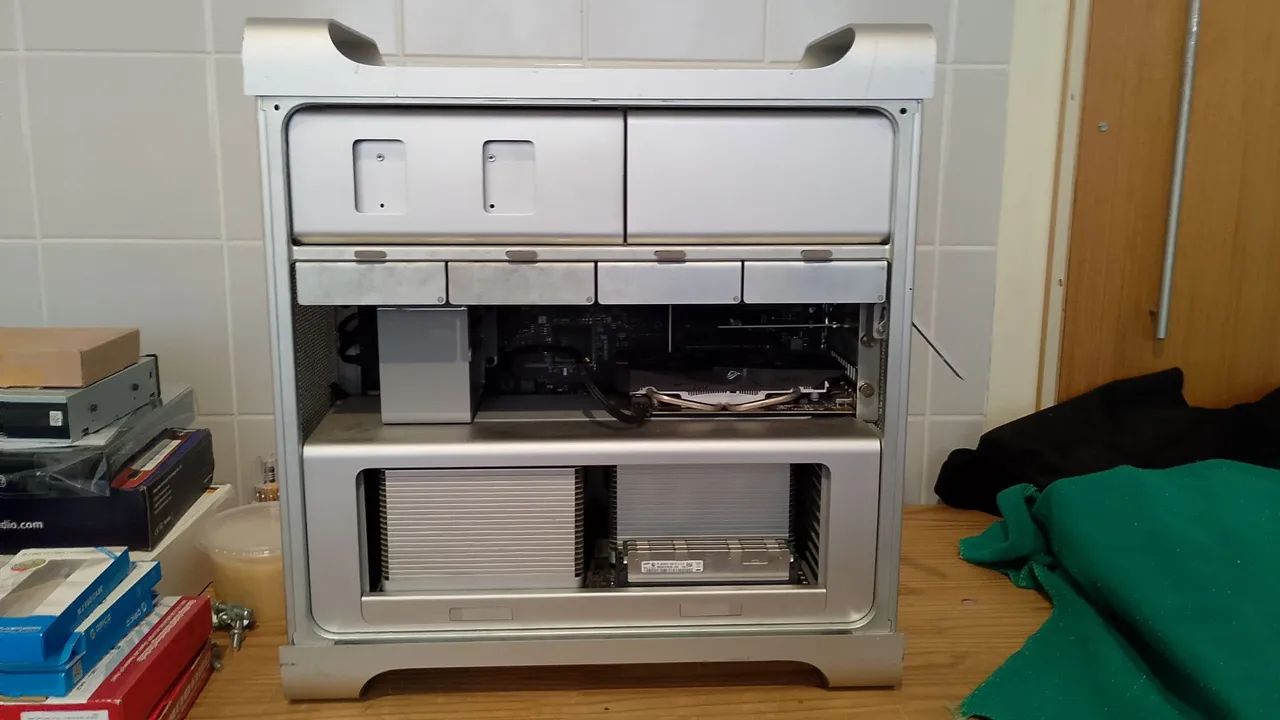 Mac Pro 5.1 (2012) - dual Xeon 5690 - 48gb ram - Foto 3