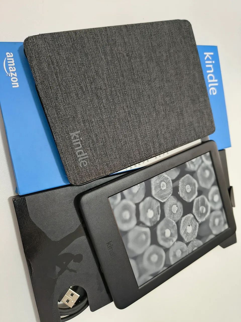Kindle 10° geração na caixa e com capa - Foto 5