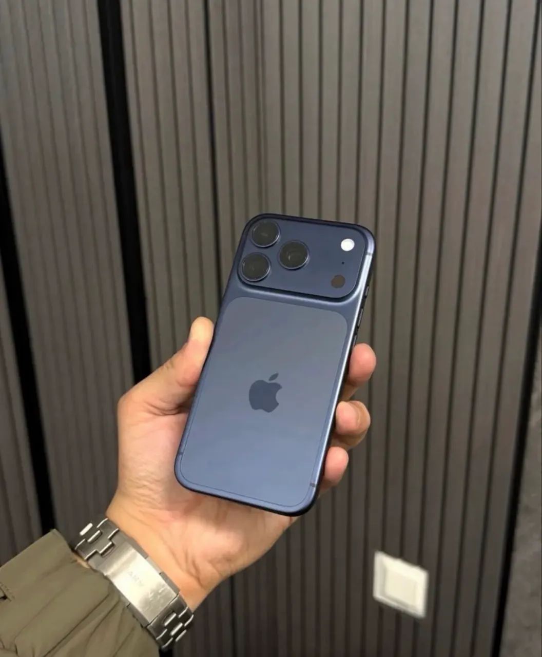 IPHONE 17 PRO - Foto 3
