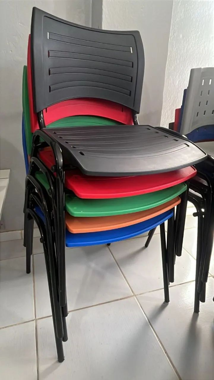 Cadeira Iso - diversas cores