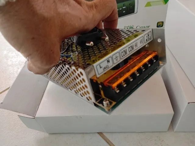 CFTV Luxvision 4 câmeras e fonte - Foto 4