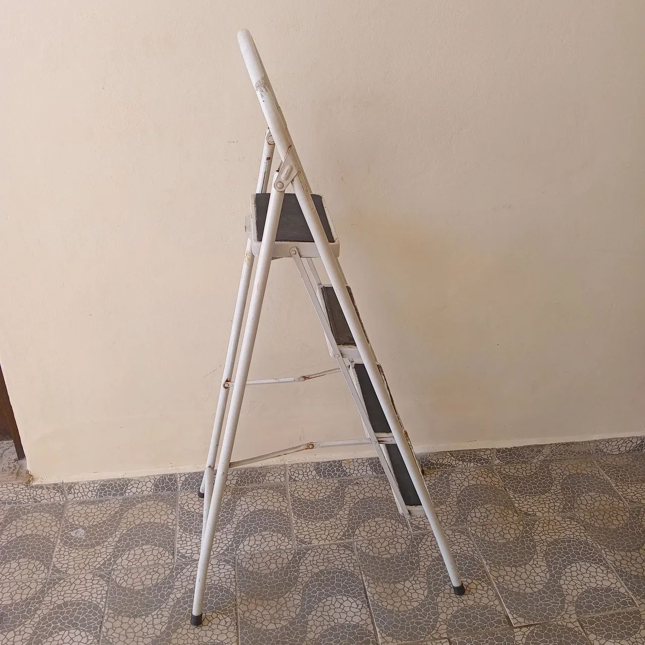 Escada 4 degraus!  - Foto 3