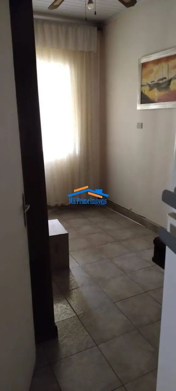 Casa Ampla com 2 Salões Comerciais: Ideal para Morar e Gerar Renda! - Foto 2