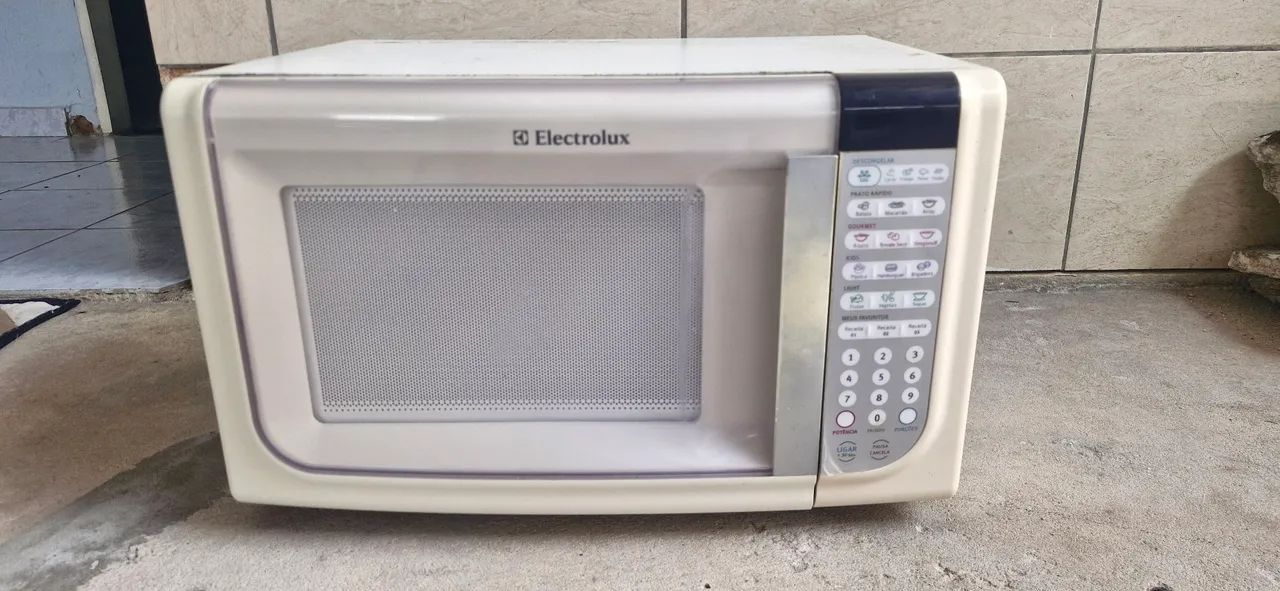 Microondas Electrolux 31 litros funcionando perfeitamente 