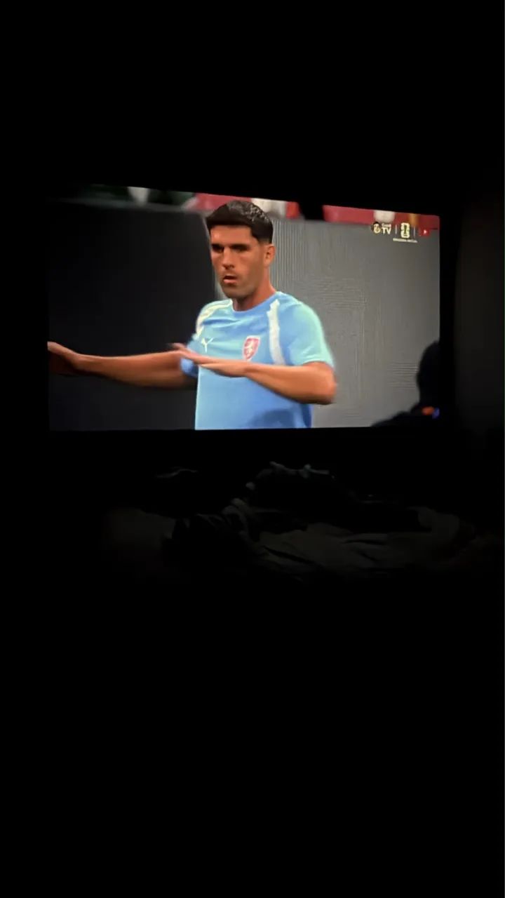 Projetor Profissional Android 4K - Preço venda rápida.