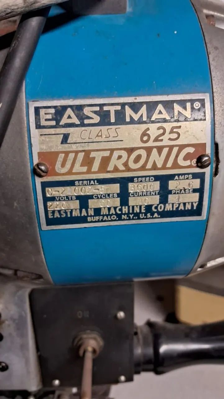 Maquina de corte eastman  - Foto 2