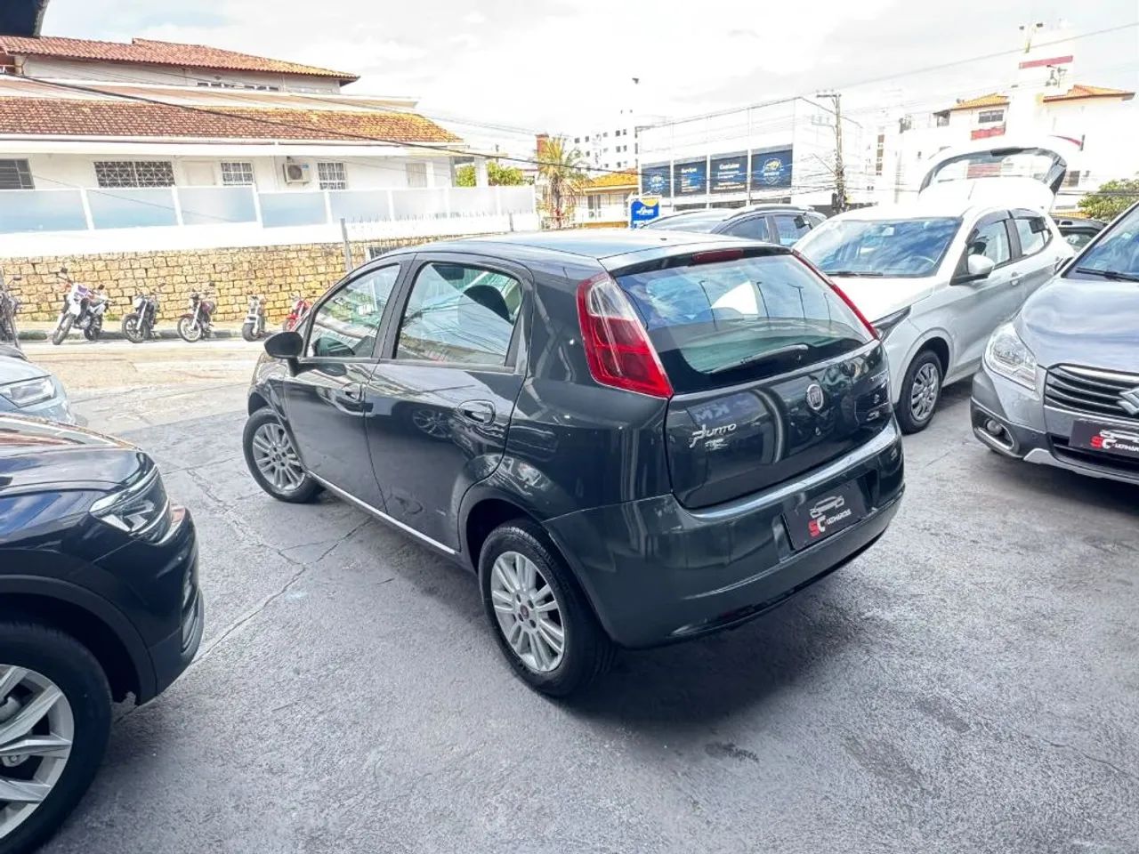 Fiat Punto Attractive 1.4 Fire Flex 8V 5P 2011 - Foto 3