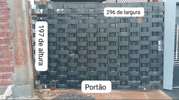 Vendo portão e grade 