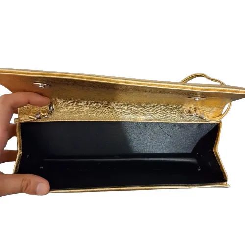 Bolsa de Festa Dourada - Elegância e Estilo - Foto 4