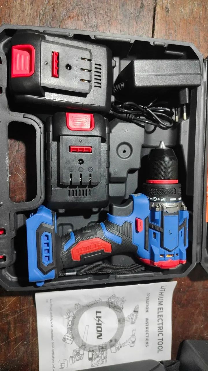 Parafusadeira brushless com assessórios 