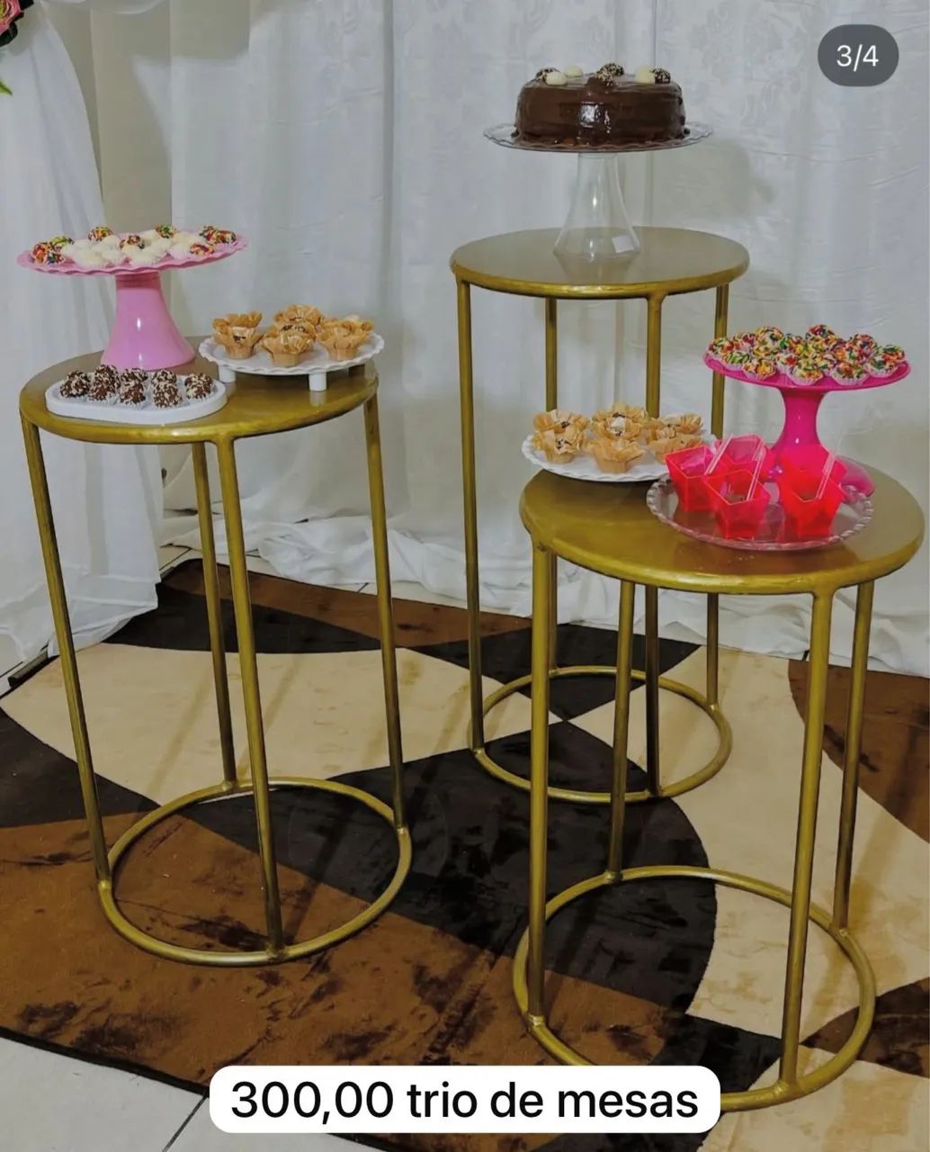 TRIO DE MESAS REDONDAS PARA FESTA