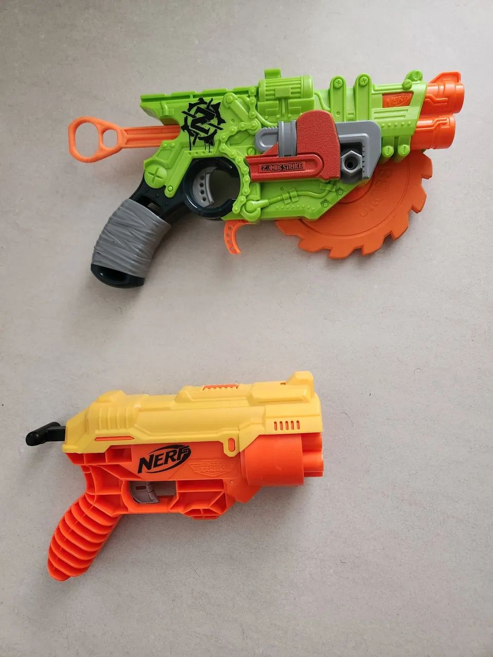 Vende-se Nerf - arma de brinquedo 