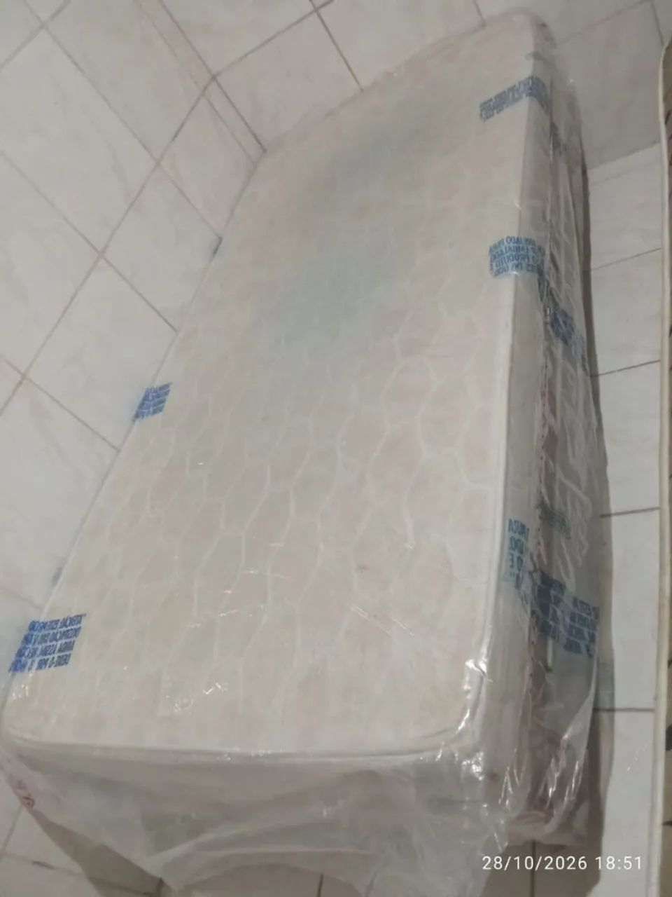 Vende-se duas camas tamanho solteiro  - Foto 3