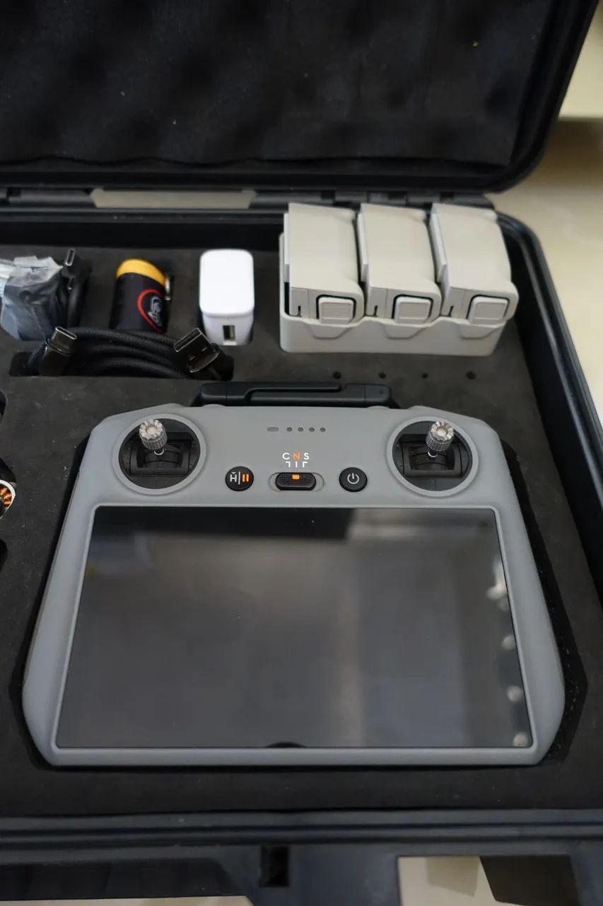 Drone DJI MINI 4 PRO FLY MORE PLUS RC 2 - Foto 3