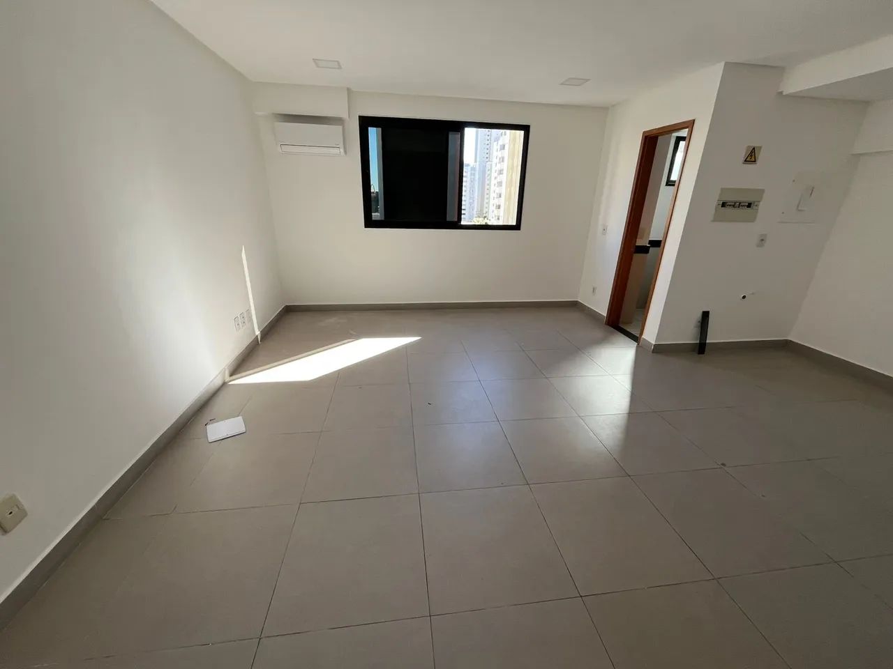 SALA COMERCIAL AV T 63 SETOR BUENO - MAP CENTER - Foto 2