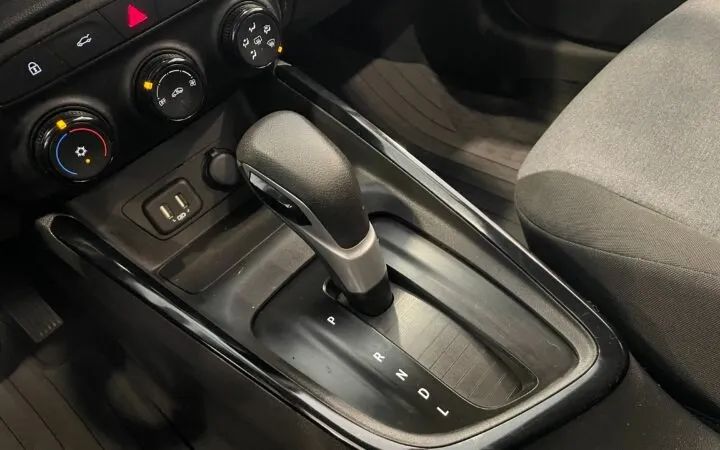 Renault Stepway Zen Flex 1.6 16V Mec. 2020 - Foto 3