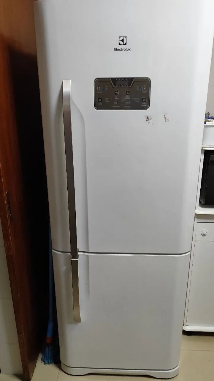 Vendo geladeira Eletroctrolux 