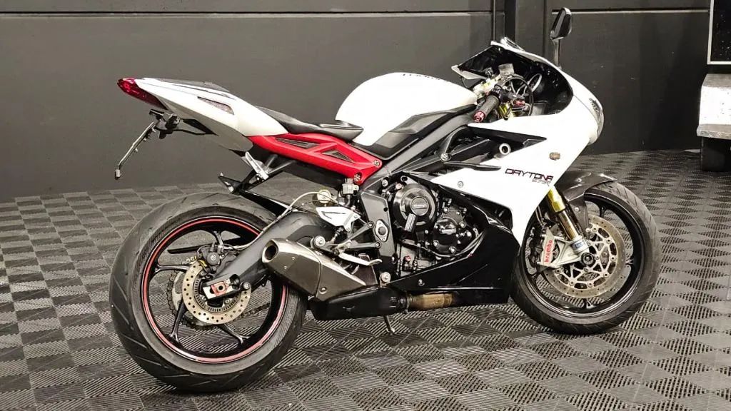 DAYTONA 675R - Foto 3