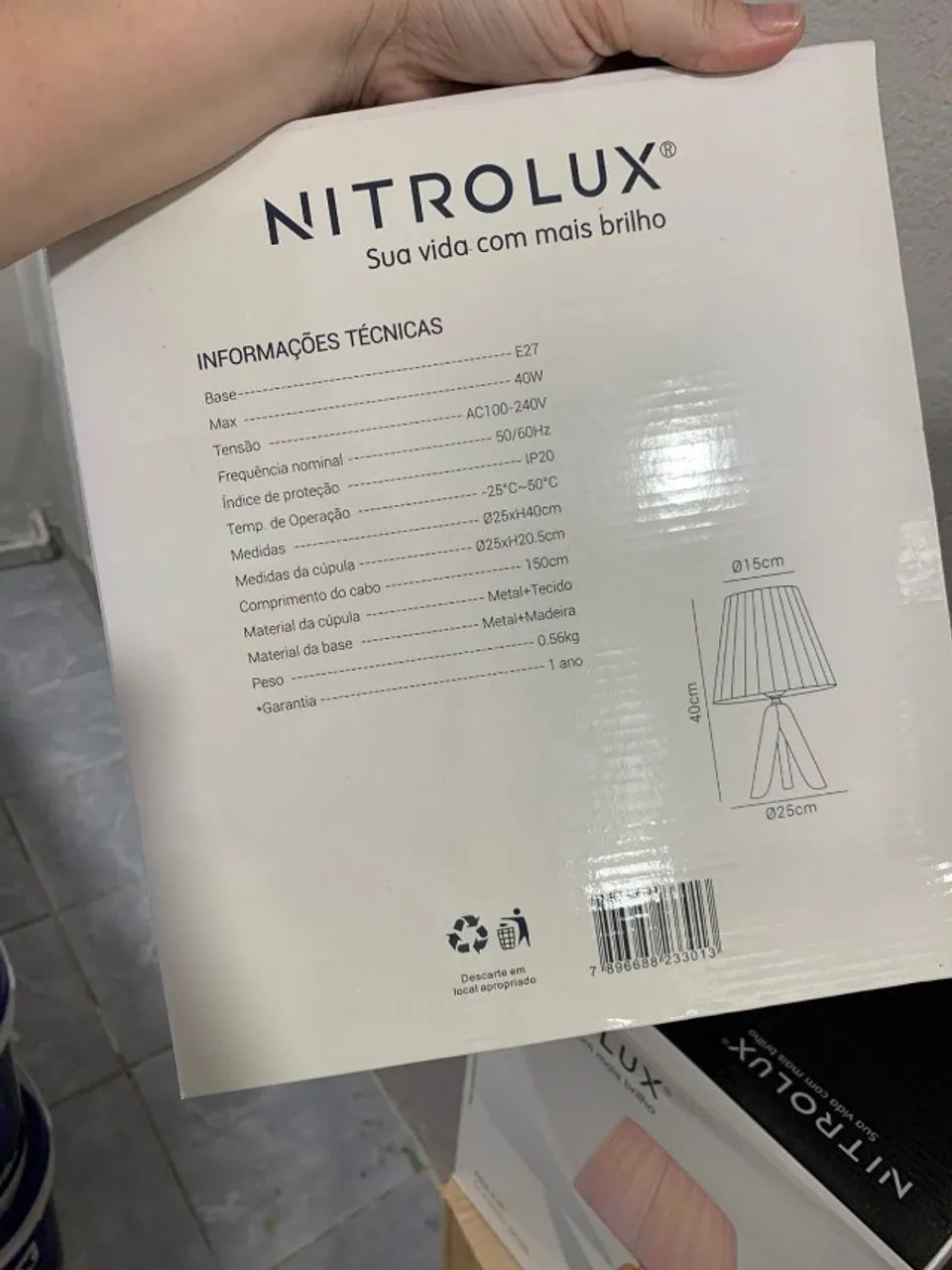 Abajur Triangular de Madeira Nitrolux Bivolt Decorativo - Foto 3