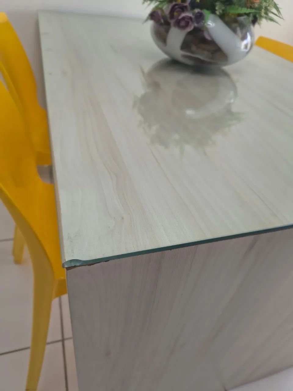 mesa com tampão de vidro + 4 cadeiras tramontina - Foto 2