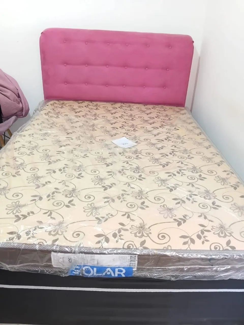 Cama de casal box + colchão + cabeceira rosa  - Foto 3