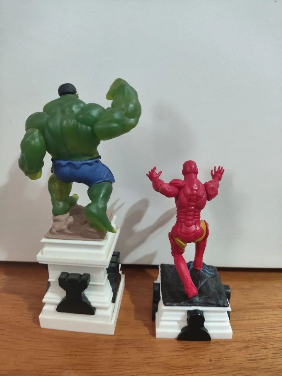 Kit miniaturas da Marvel de xadrez colecionáveis Hulk e homem de ferro - Foto 2