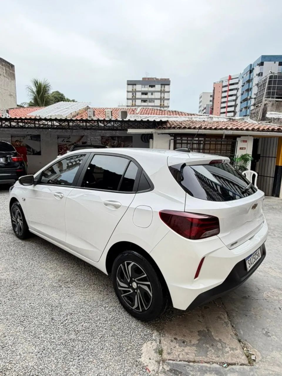 Chevrolet Onix Hatch LT 1.0 12V TB Flex Mec. 4P 2024 - Foto 4