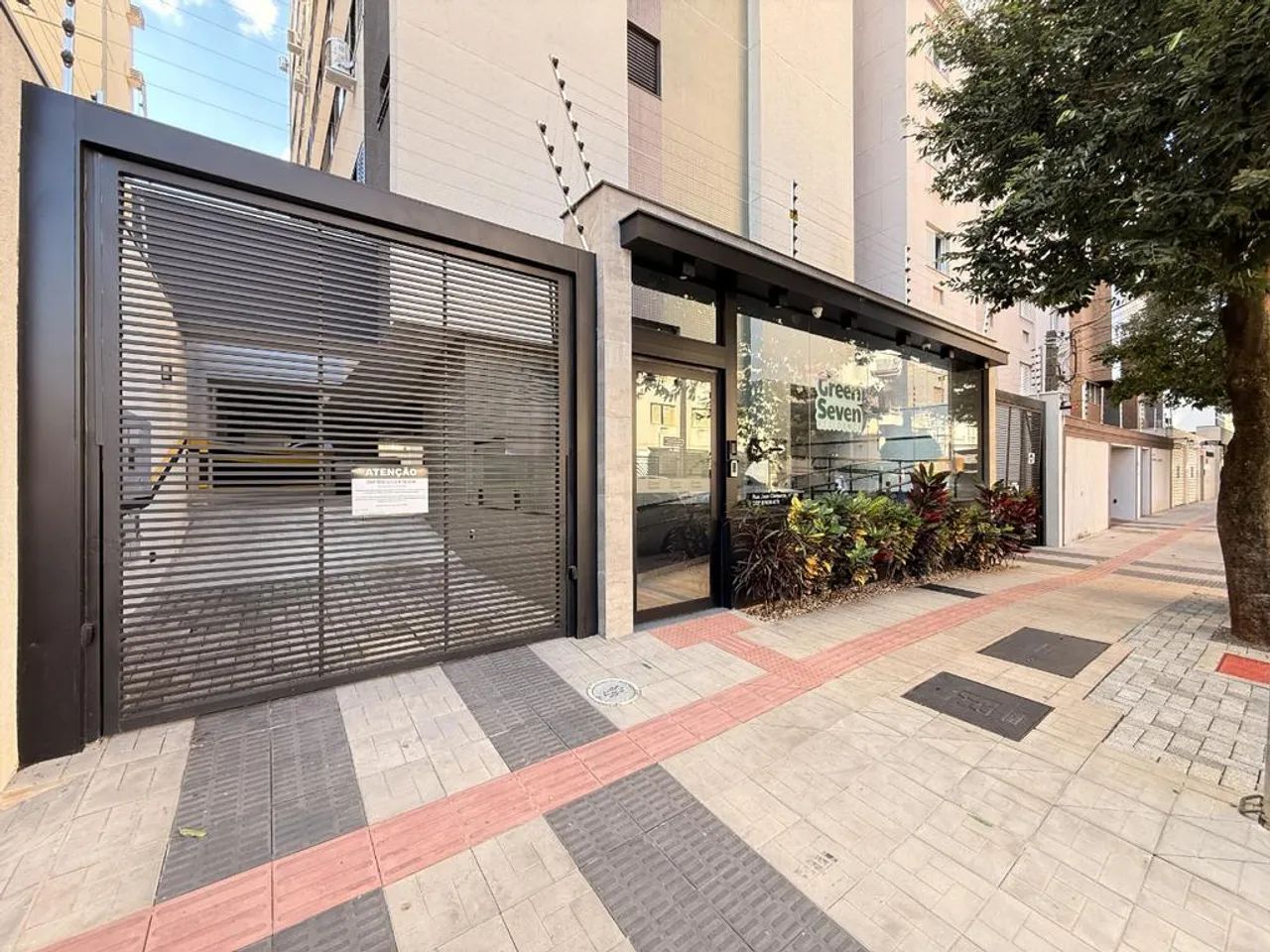 Apartamento para alugar em Maringá, Zona 07, com 1 quarto, com 37 m², Edificio Green Seven - Foto 2