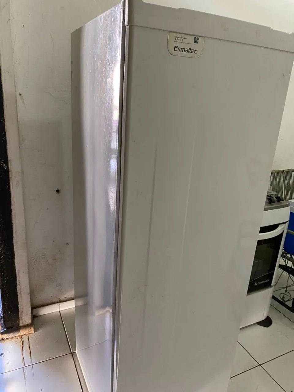 Vendo geladeira usada em bom estado , funcionando perfeitamente  - Foto 2