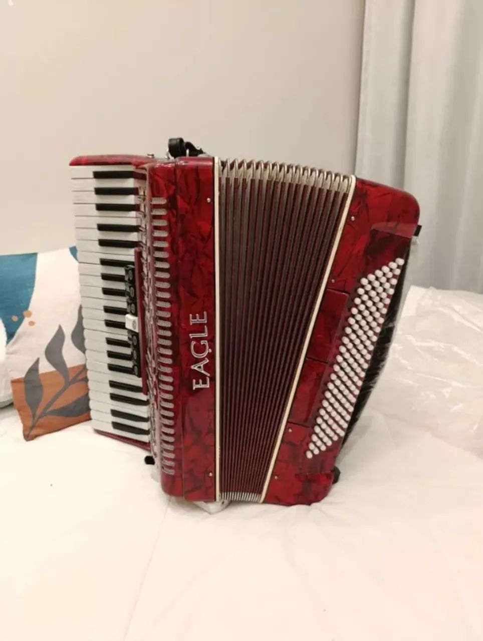 Sanfona Acordeon Eagle 120 baixos - Foto 2